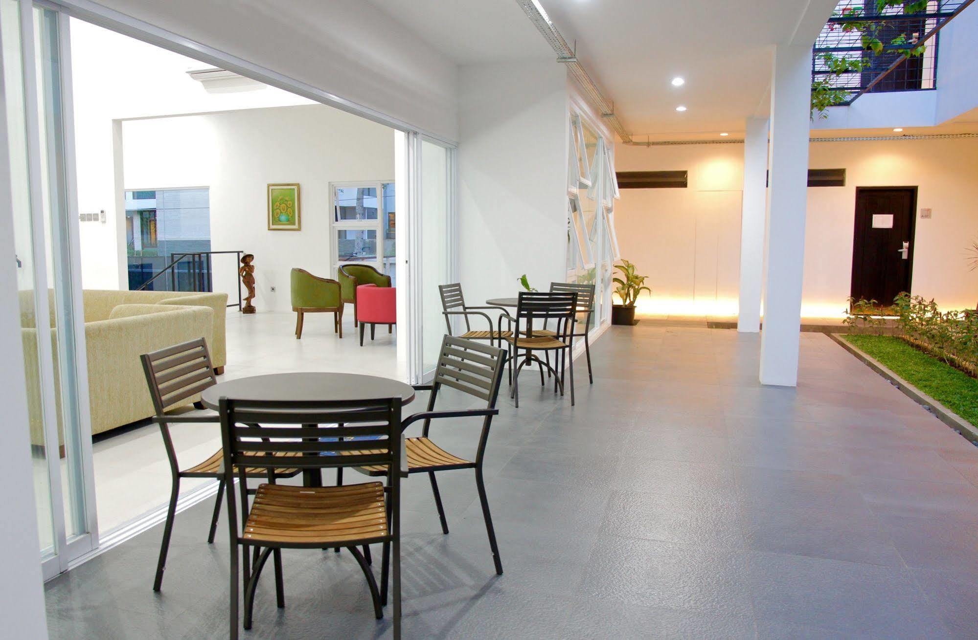 Ampera Avenue Residence Джакарта Экстерьер фото
